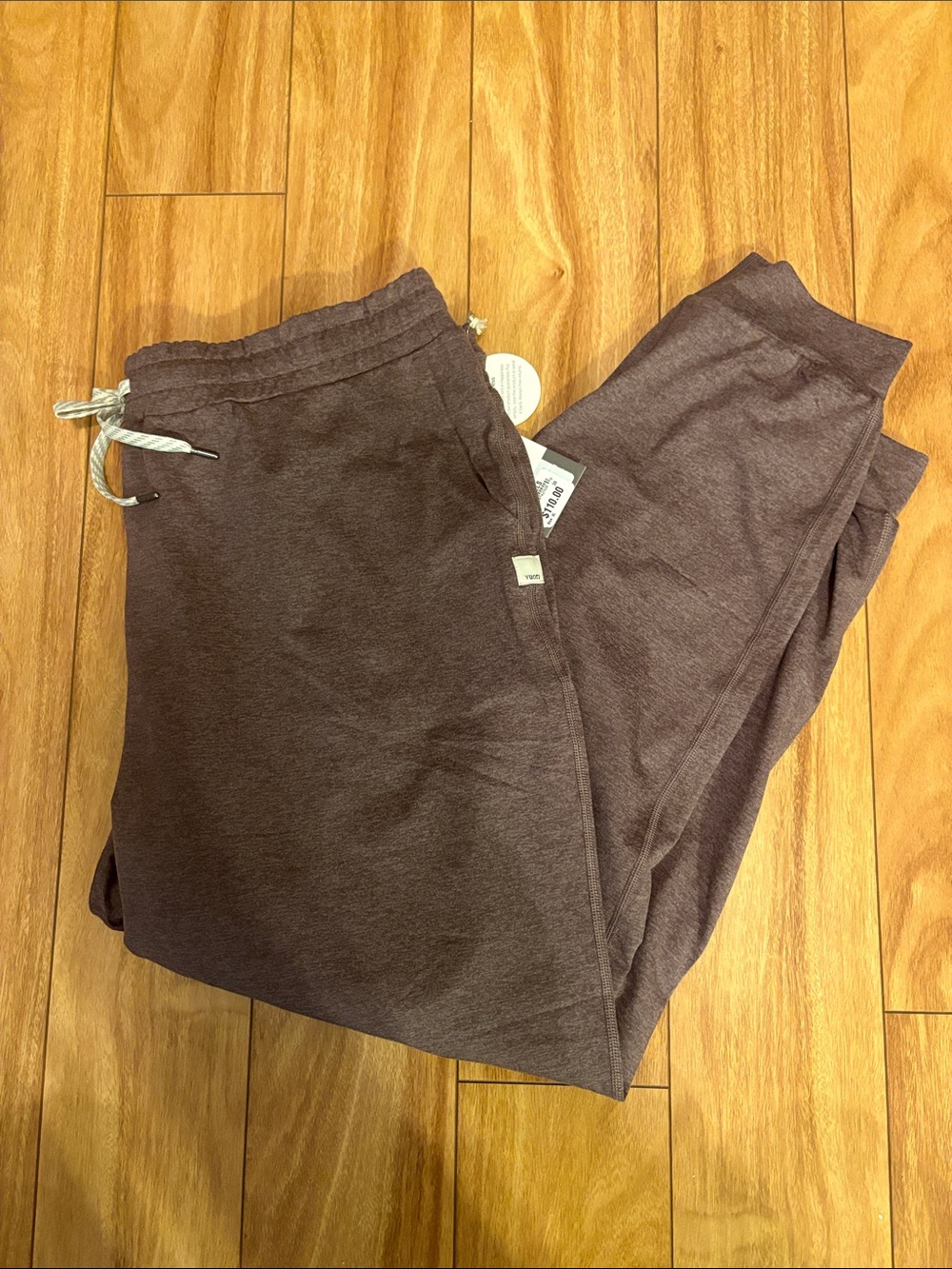 NWT Women's Vuori Performance Joggers in huckleberry sz XL